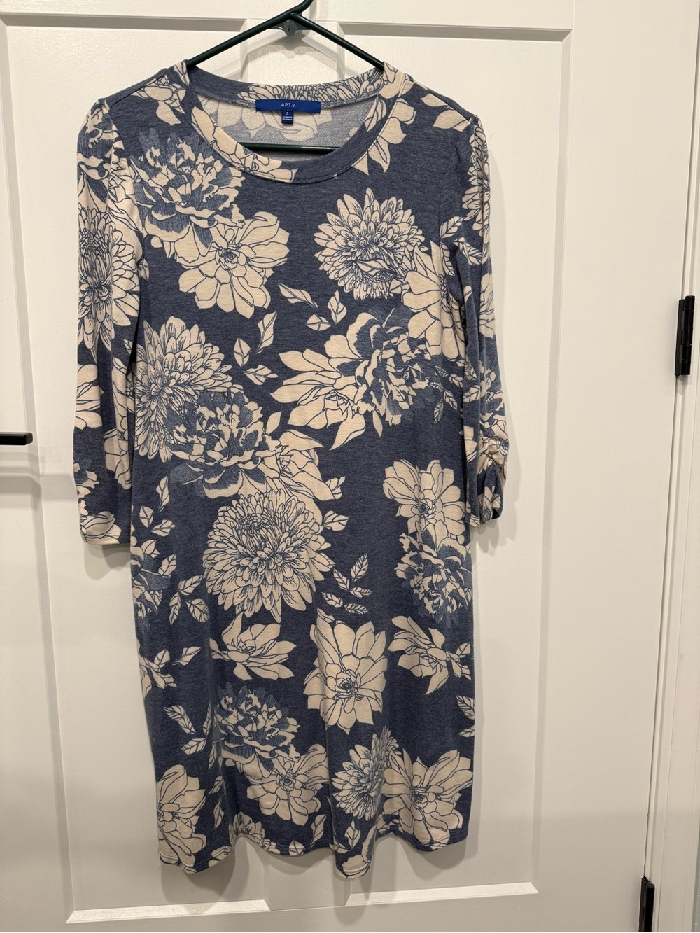 Apt. 9 Navy and Cream Floral Midi Shift Dress